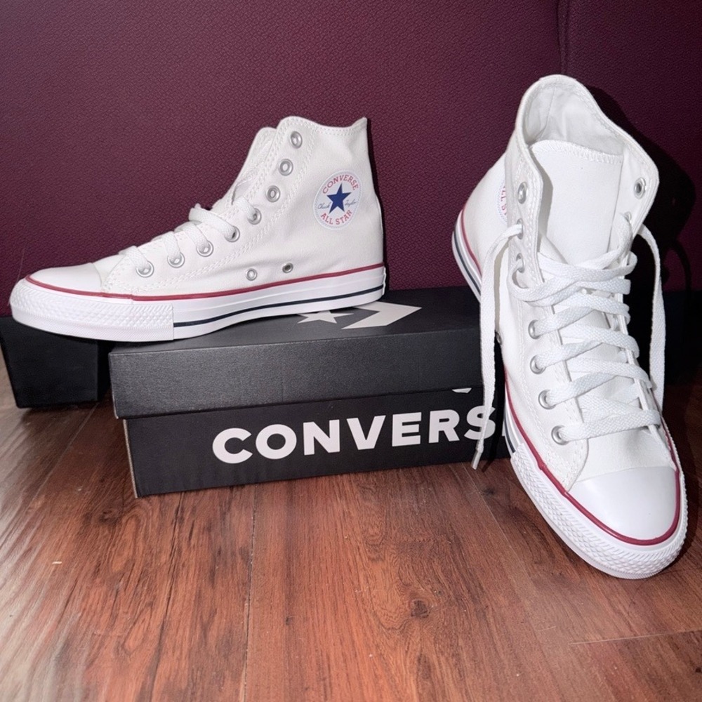 Converse Chuck Taylor All Star High Tops White Canvas Sneakers Men's 7 Women's 9